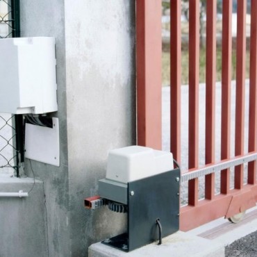 Manutenção de Portas Sociais em Atuba